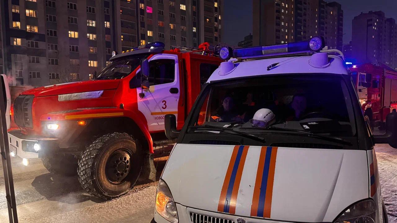 Фото Опубликованы новые кадры с места обрушения торгового центра в Новосибирске 7